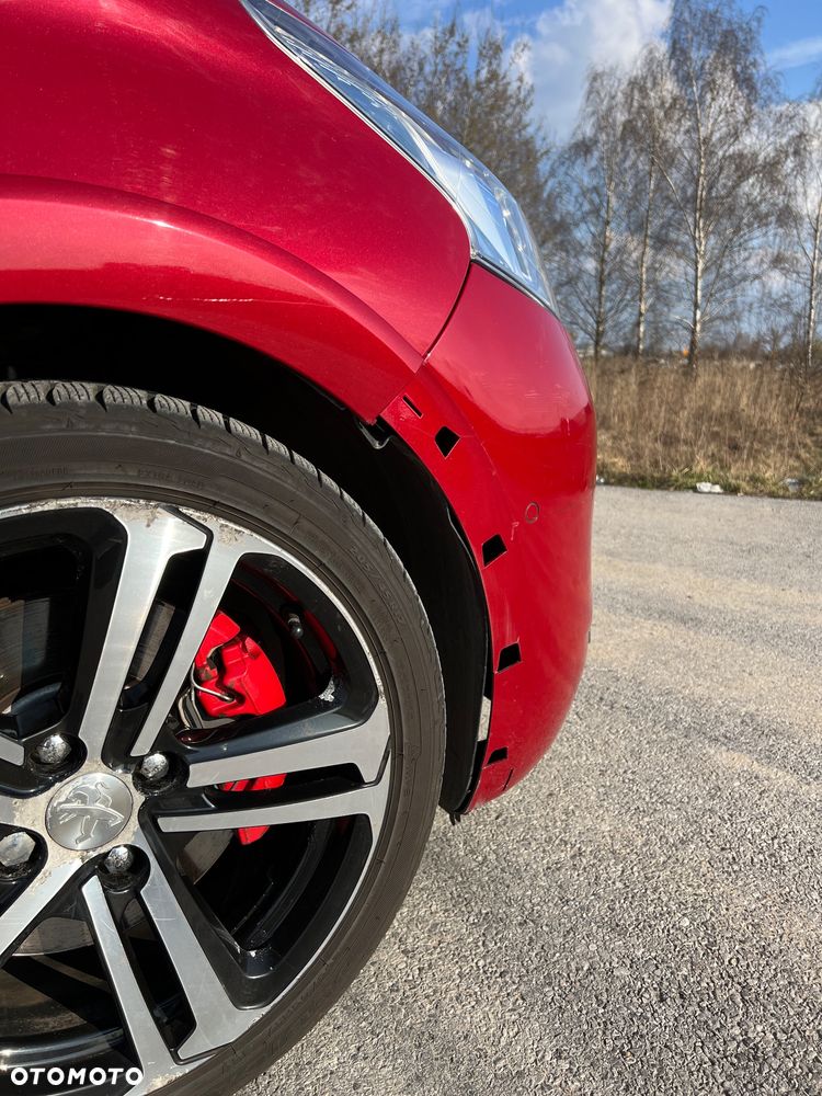 Peugeot 208 1.6 THP GTi - 34