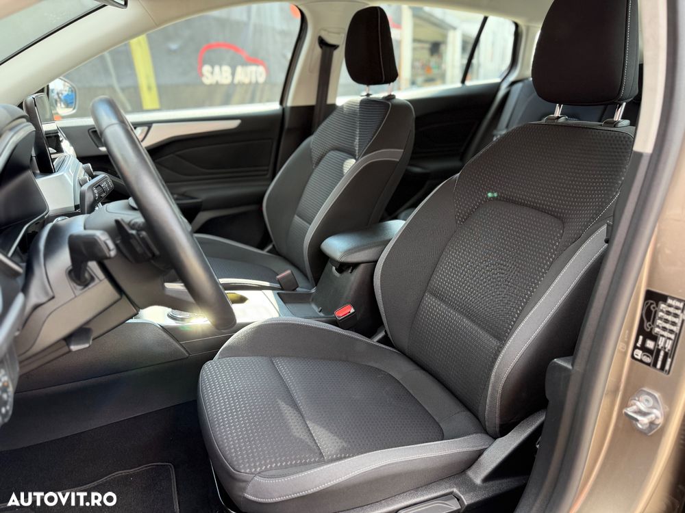 Ford Focus 1.5 EcoBlue Titanium - 8