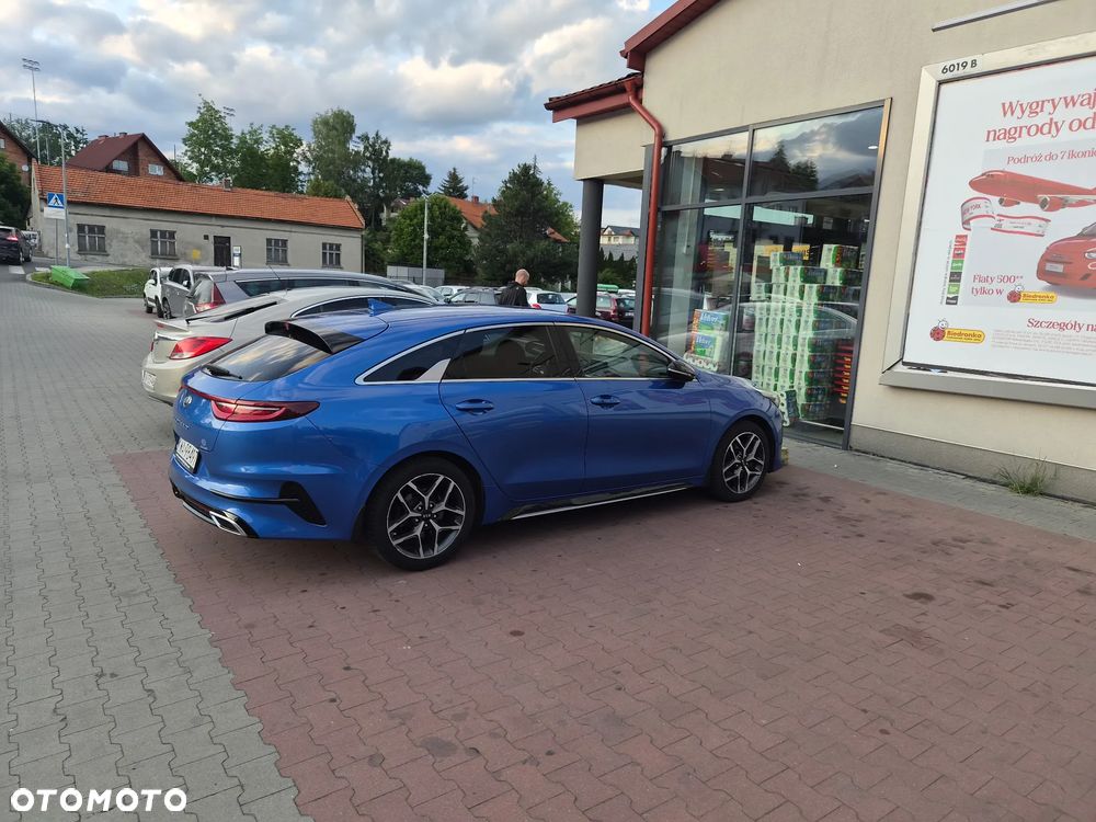 Kia ProCeed - 10