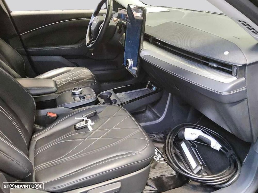 Ford Mustang Mach-E 75.7 kWh Premium AWD - 6