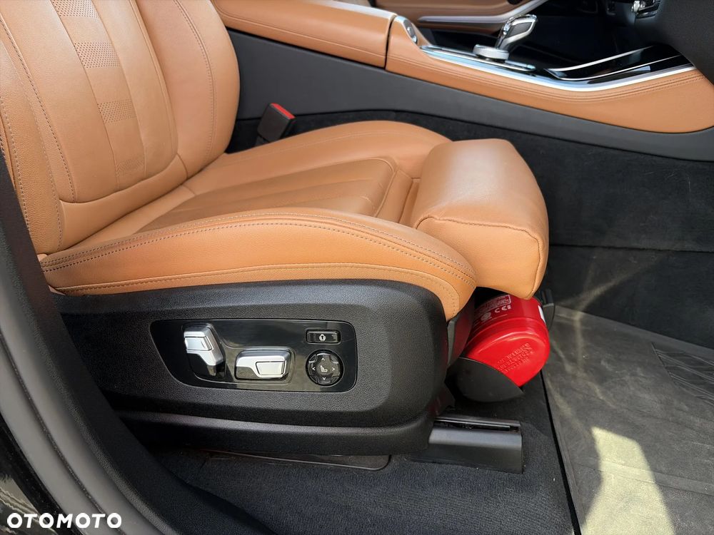 BMW X5 xDrive25d - 23