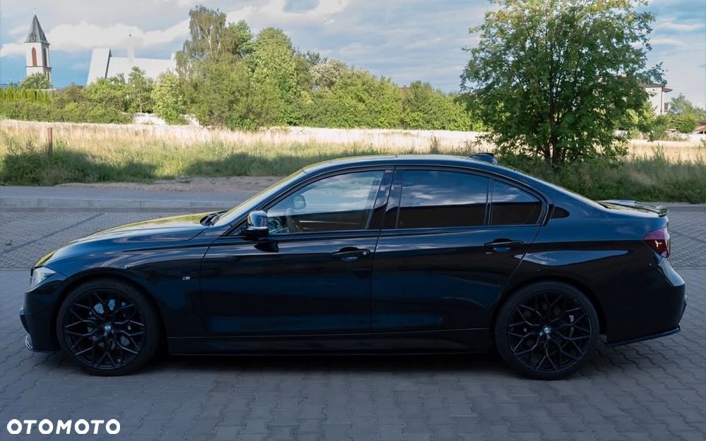 BMW Seria 3 328i - 5