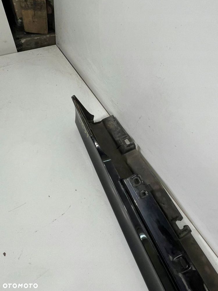 8P4 853 860 Listwa progowa Audi S3 8P SB 5d PRZÓD PRAWY - 5