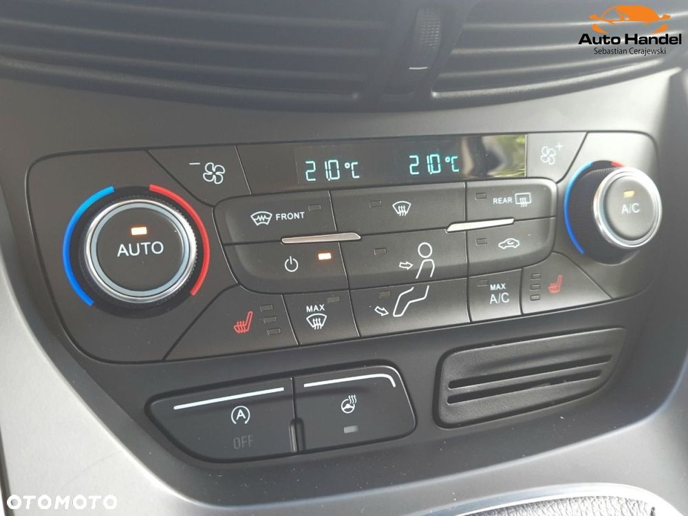 Ford Kuga 1.5 EcoBoost 2x4 Titanium - 38