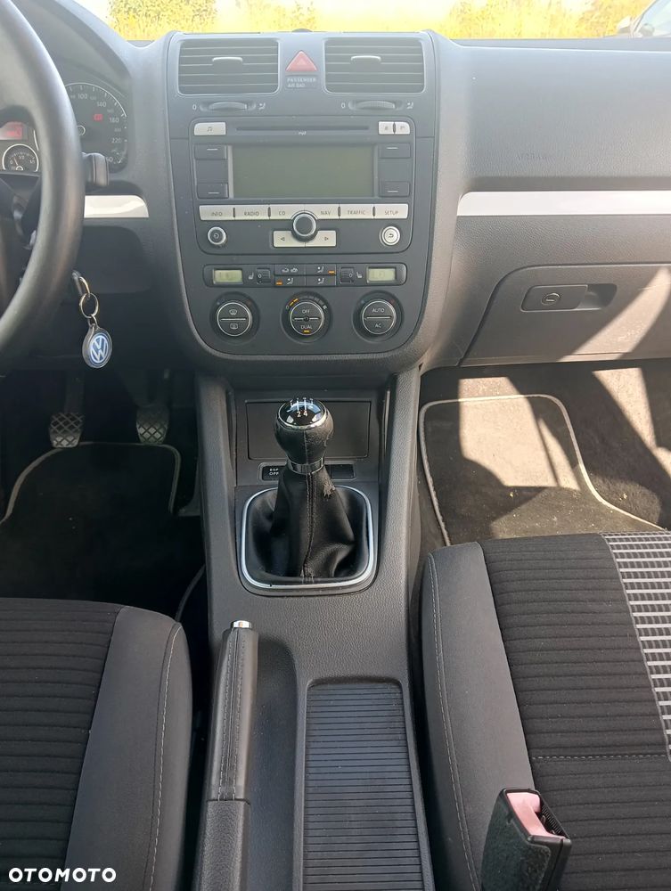 Volkswagen Jetta 1.9 TDI United - 10