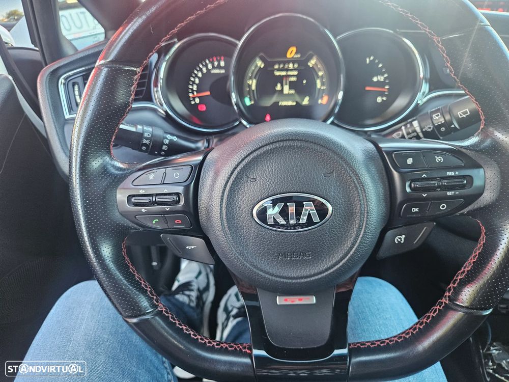 Kia Ceed 1.6 T-GDi GT TOP - 19