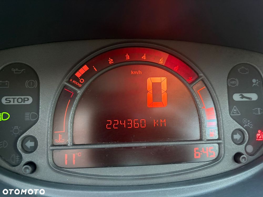 Renault Modus - 17