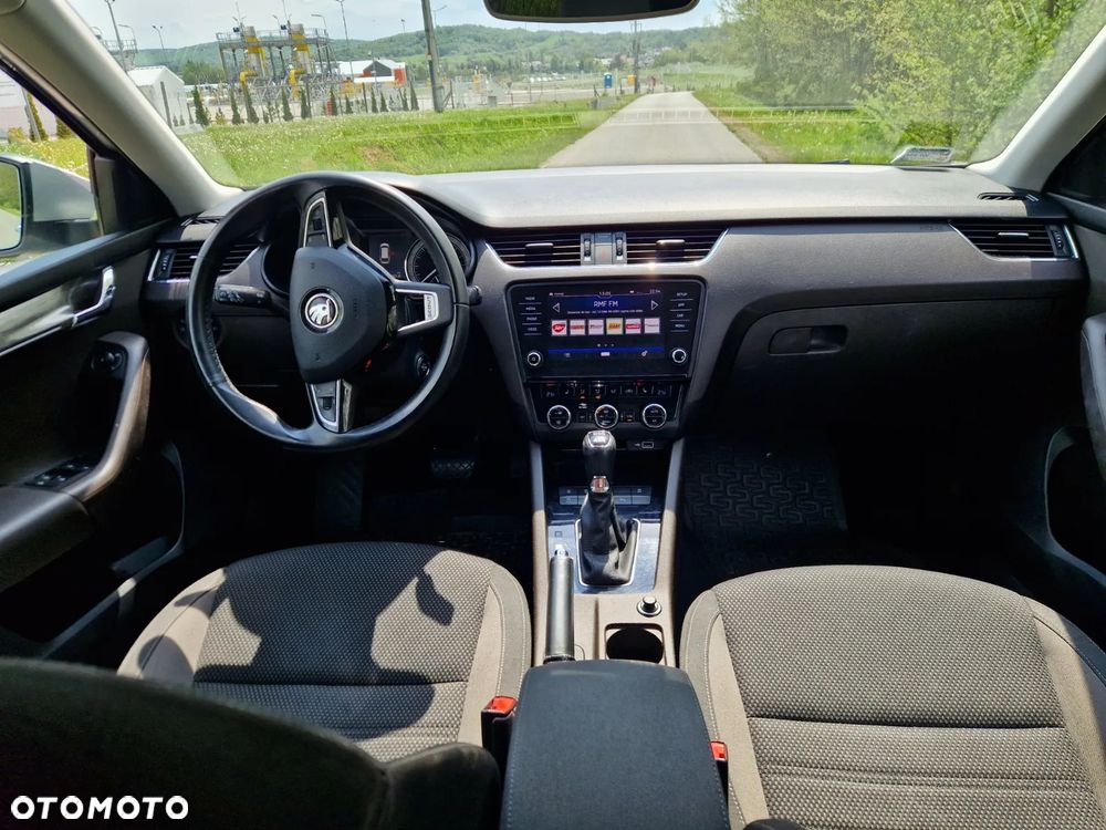 Skoda Octavia Scout 2.0 TDI 4x4 DSG - 8