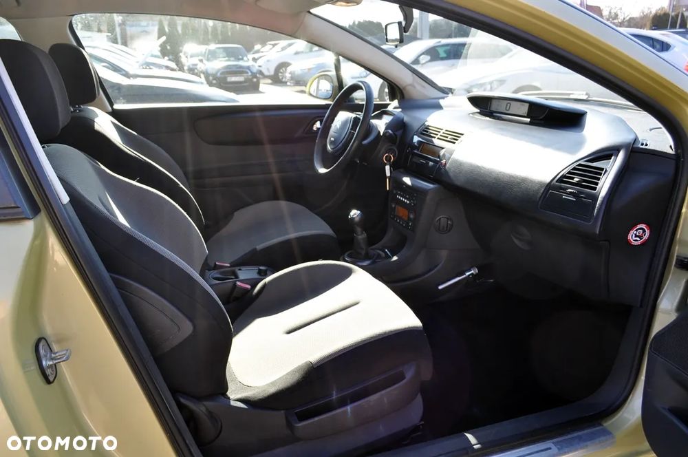 Citroën C4 1.6 HDi Impress - 29