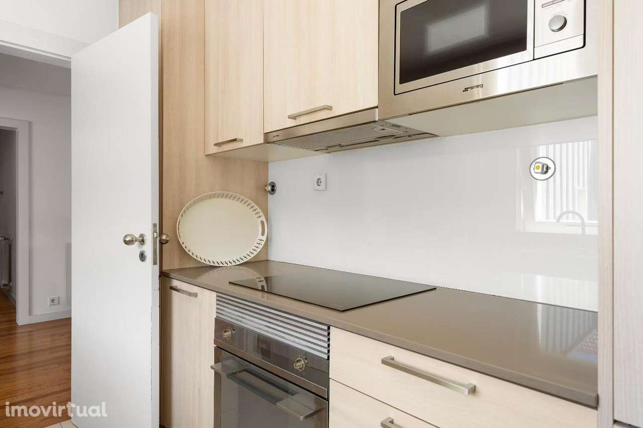 Excelente T3 no Bairro Alto com 2 lugares de estacionamento - Grande imagem: 3/17