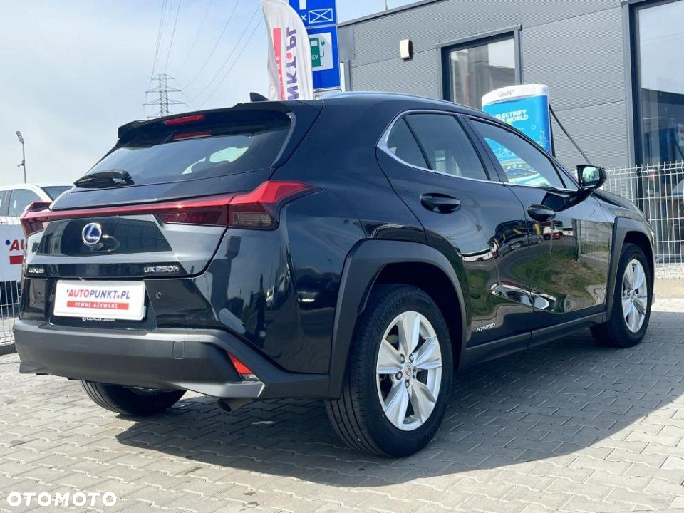 Lexus UX - 7