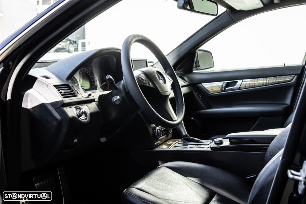 Mercedes-Benz C 320 - 15