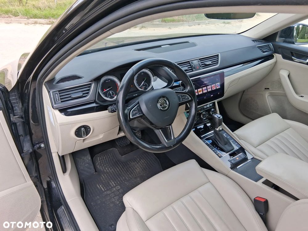 Skoda Superb 2.0 TSI 4x4 L&K DSG - 11
