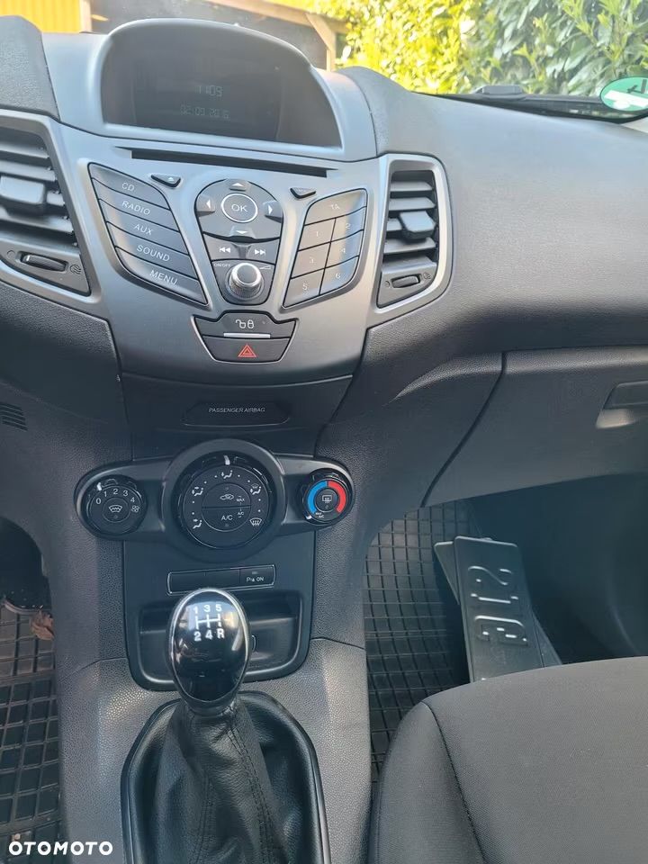 Ford Fiesta 1.25 Titanium X - 17