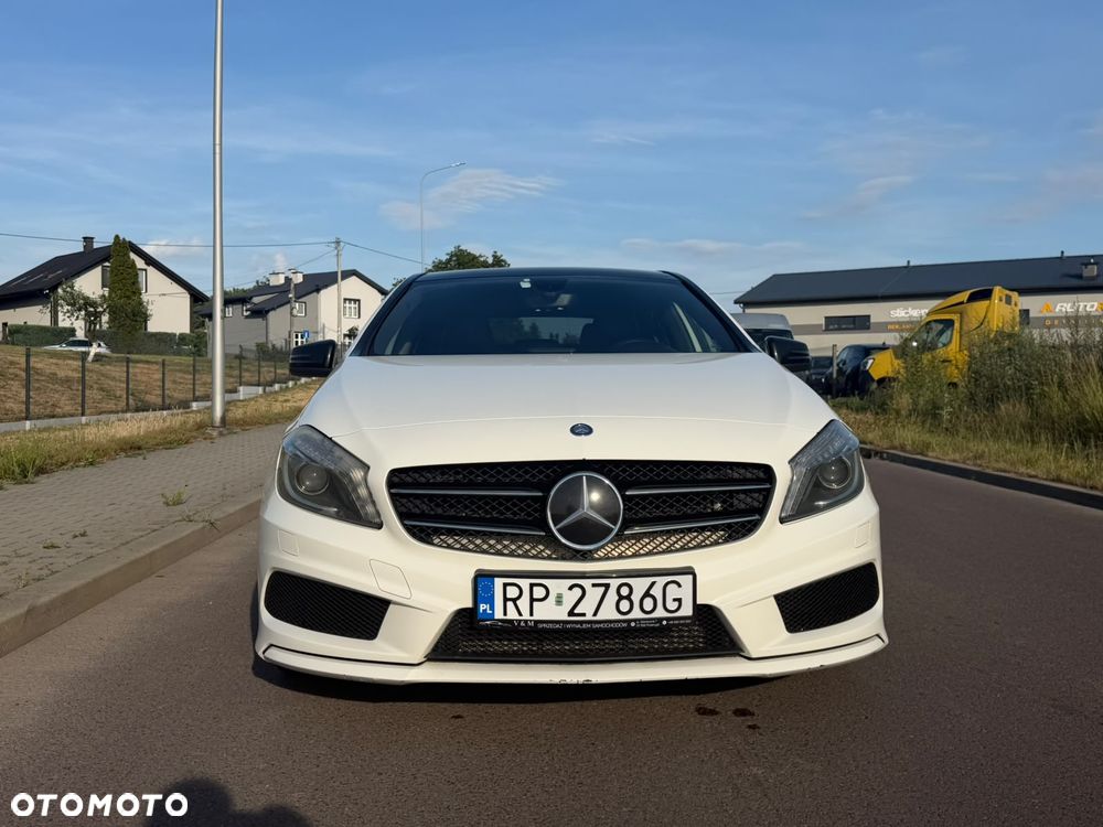 Mercedes-Benz Klasa A 180 (BlueEFFICIENCY) 7G-DCT AMG Sport - 3