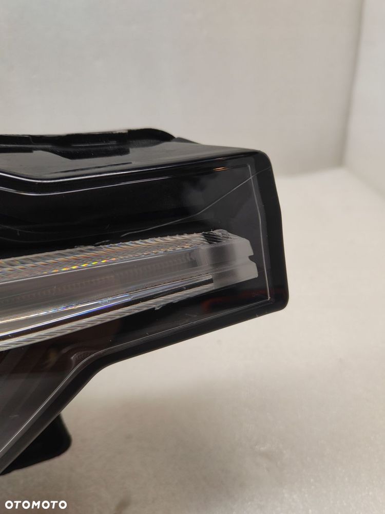 volvo xc60 ii mid led lift lampa prawy przód 32404710 - 2