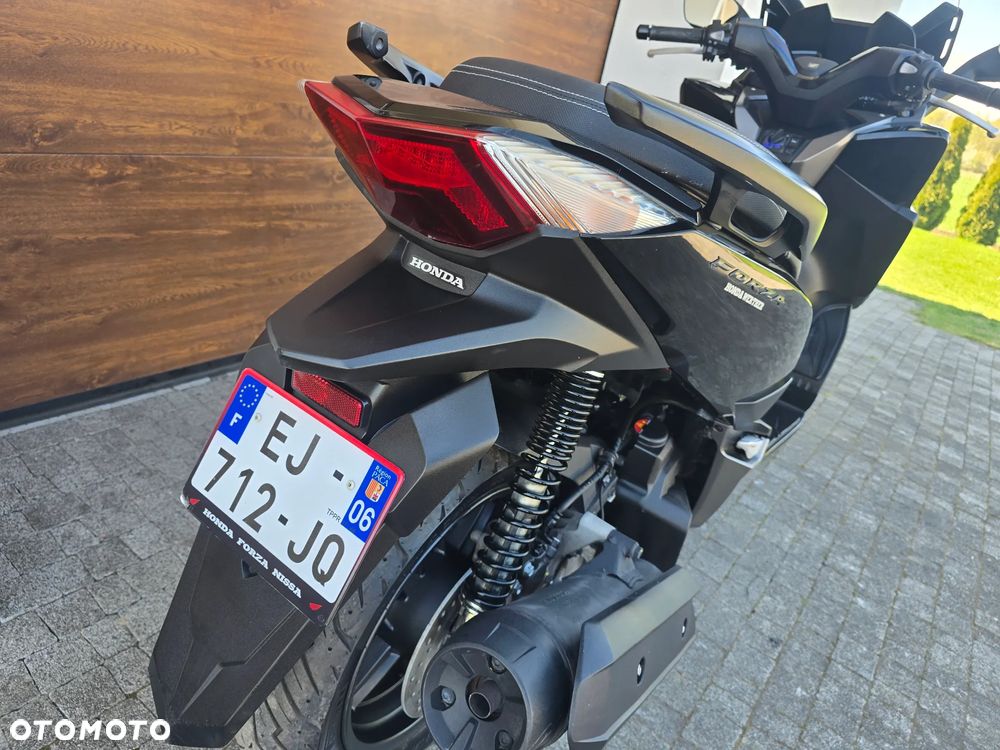 Honda NSS - 16