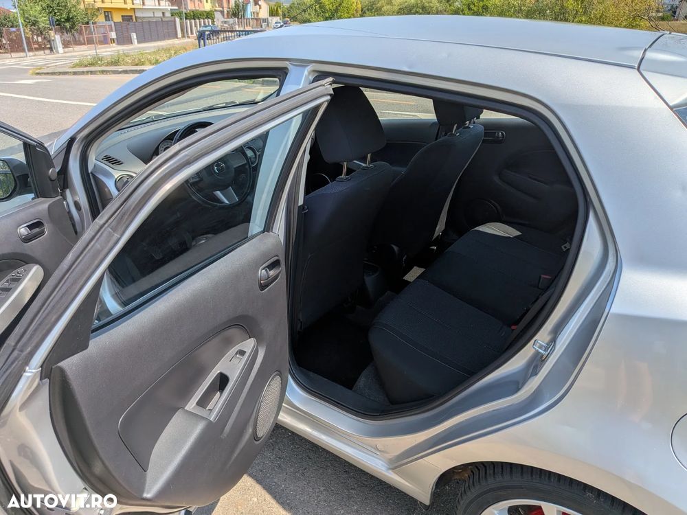 Mazda 2 1.3i TE - 14