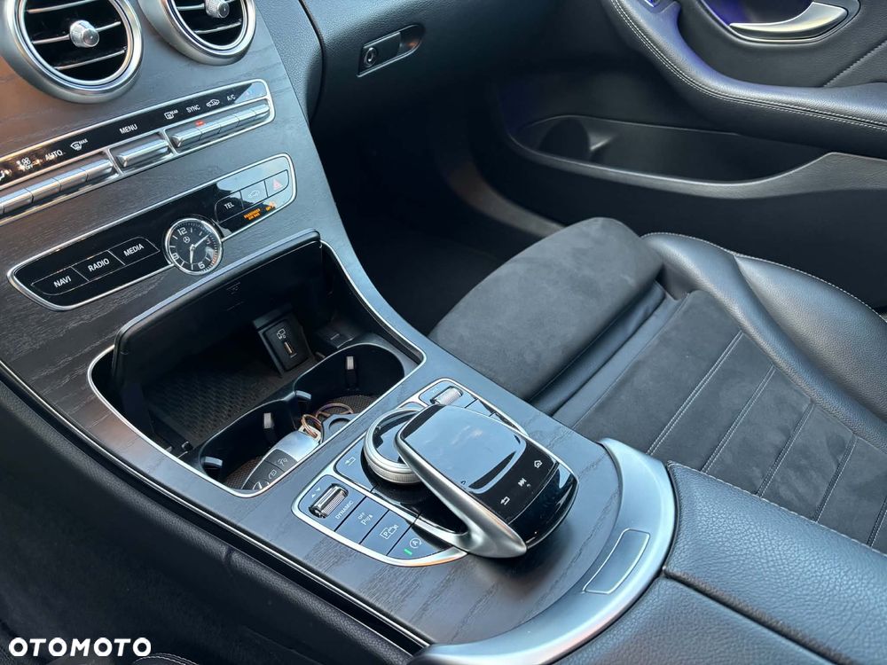 Mercedes-Benz Klasa C 200 9G-TRONIC - 26