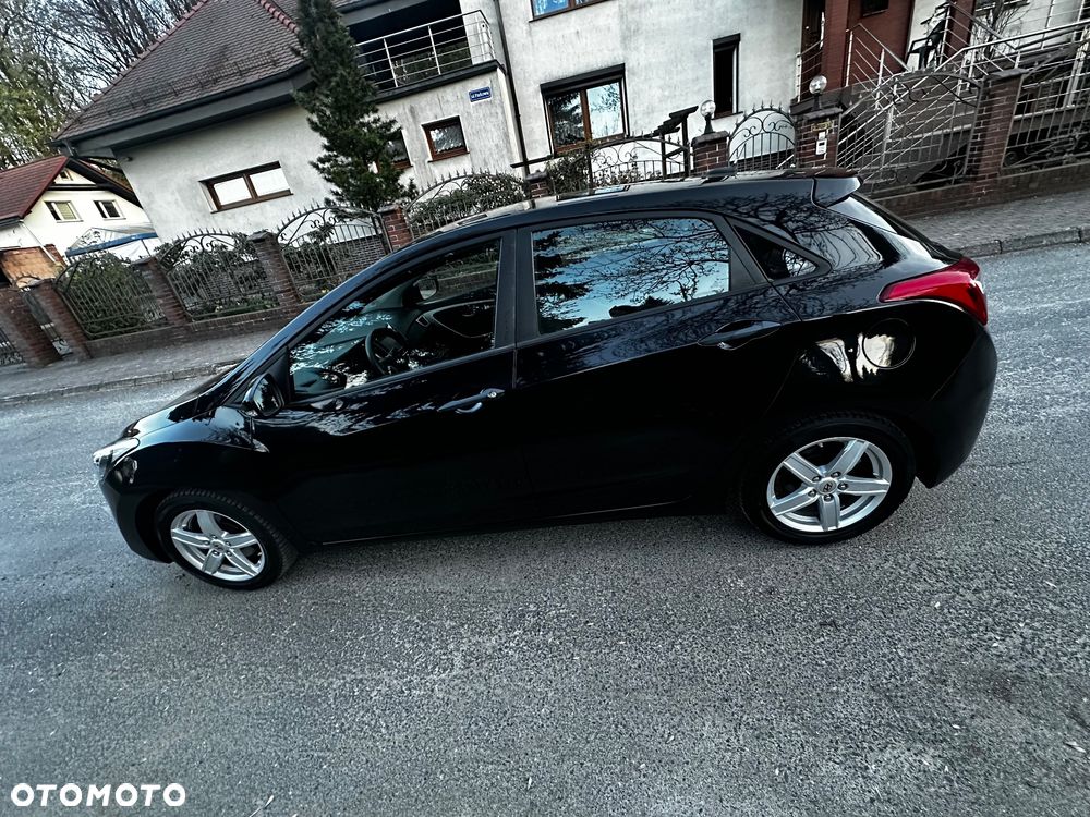 Hyundai i30 1.4 Premium - 16