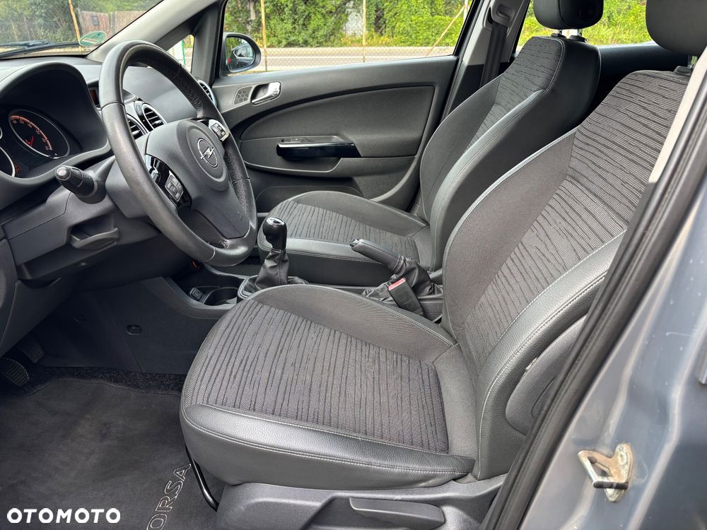 Opel Corsa 1.2 16V Cosmo - 7