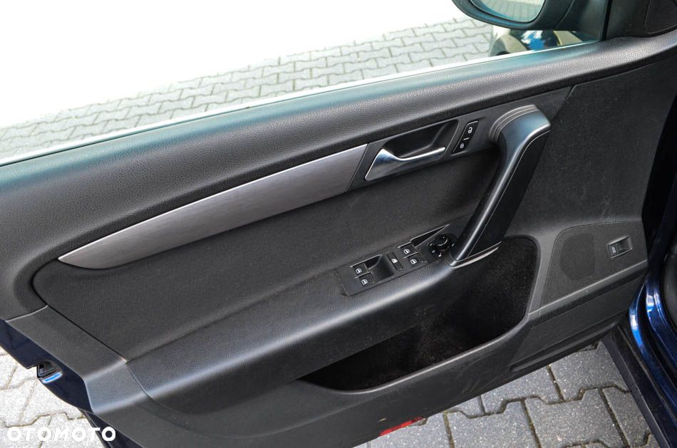 Volkswagen Passat Variant 2.0 Blue TDI SCR Comfortline - 27