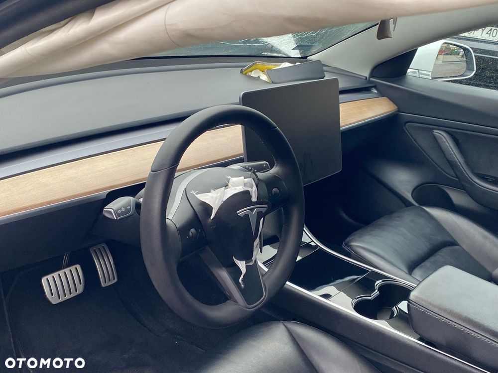 Tesla Model 3 Performance AWD - 12