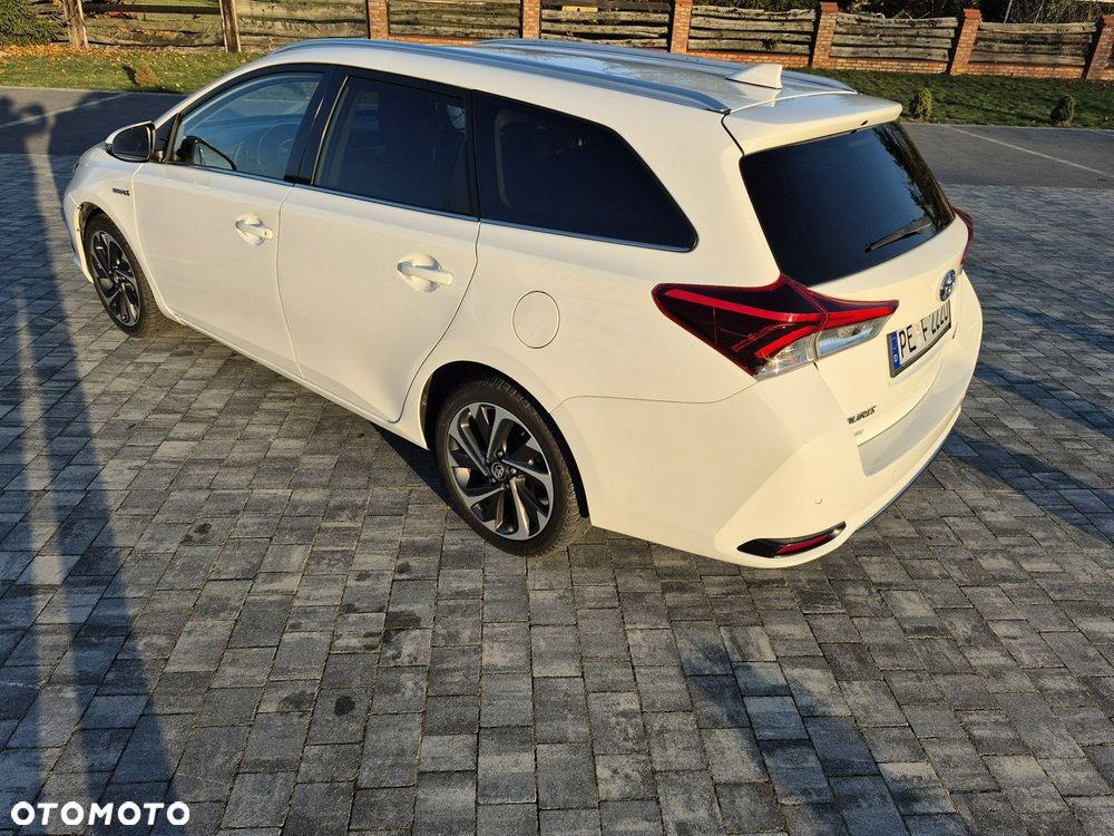 Toyota Auris - 5