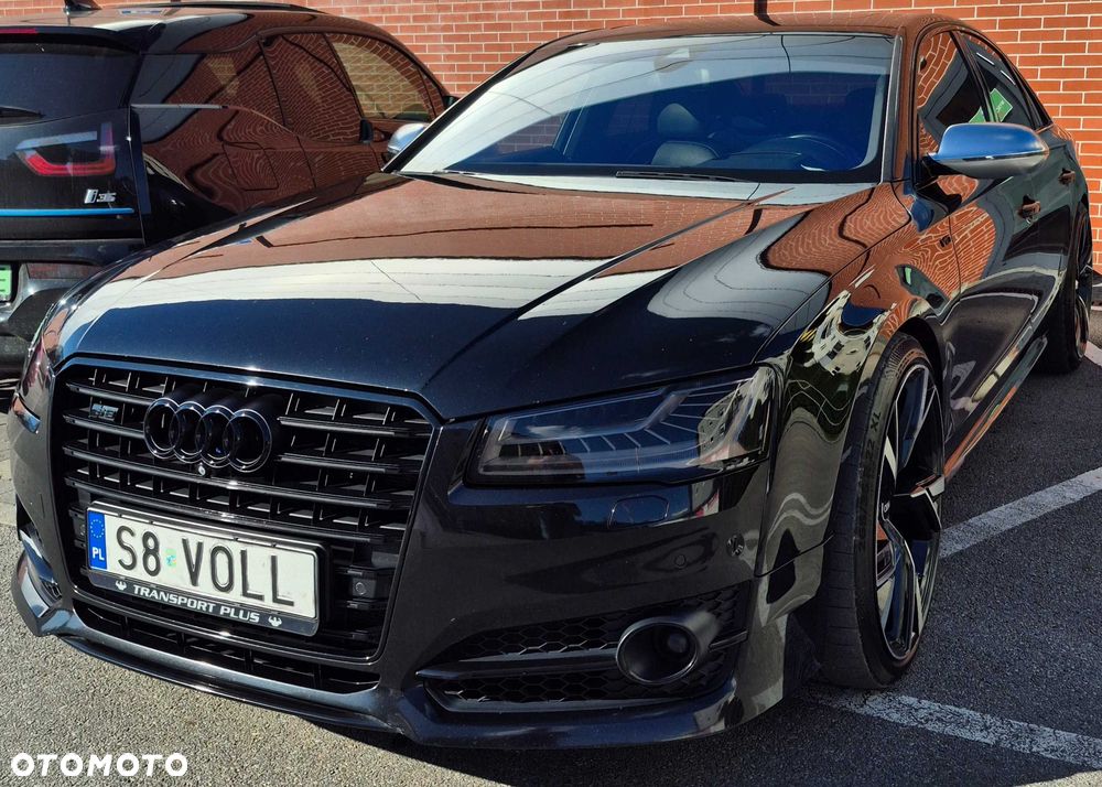 Audi S8 - 1