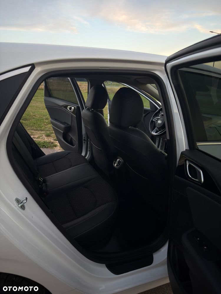 Kia Ceed 1.4 T-GDI OPF Spirit - 23
