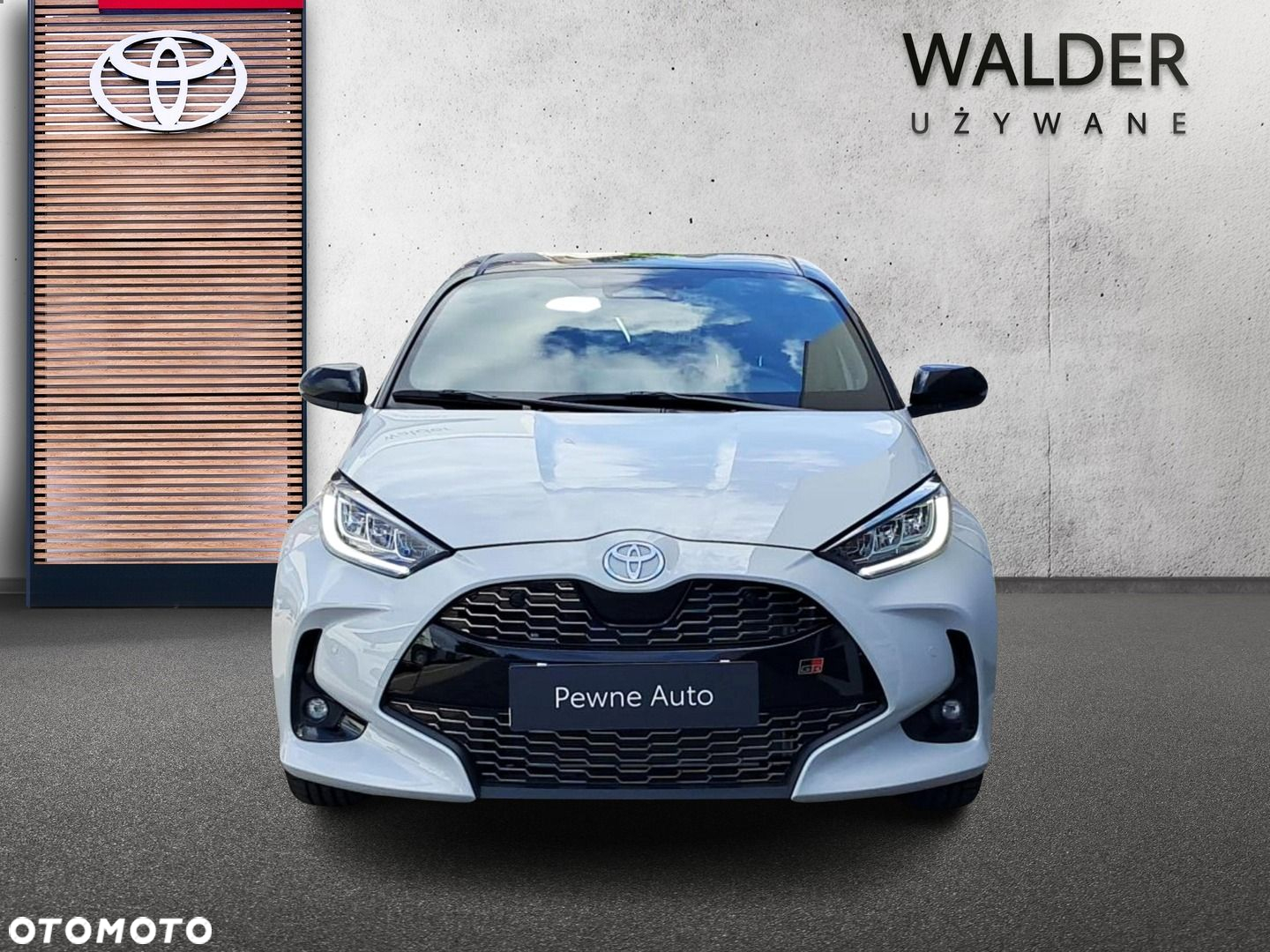 Toyota Yaris Hybrid 1.5 GR Sport - 8