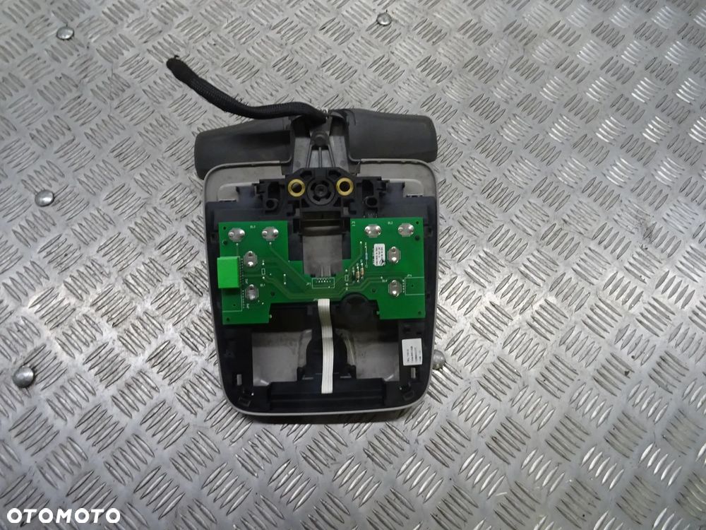 VOLVO XC70 01-07 2.5T 210KM LAMPKA OŚWIETLENIE KABINY LUSTERKO WSTECZNE 30669623 - 3