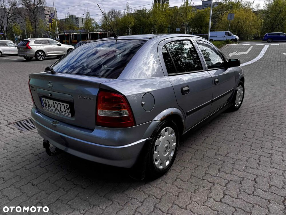 Opel Astra - 4