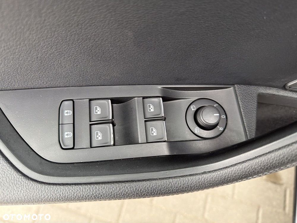 Skoda Superb 2.0 TDI SCR L&K DSG - 39