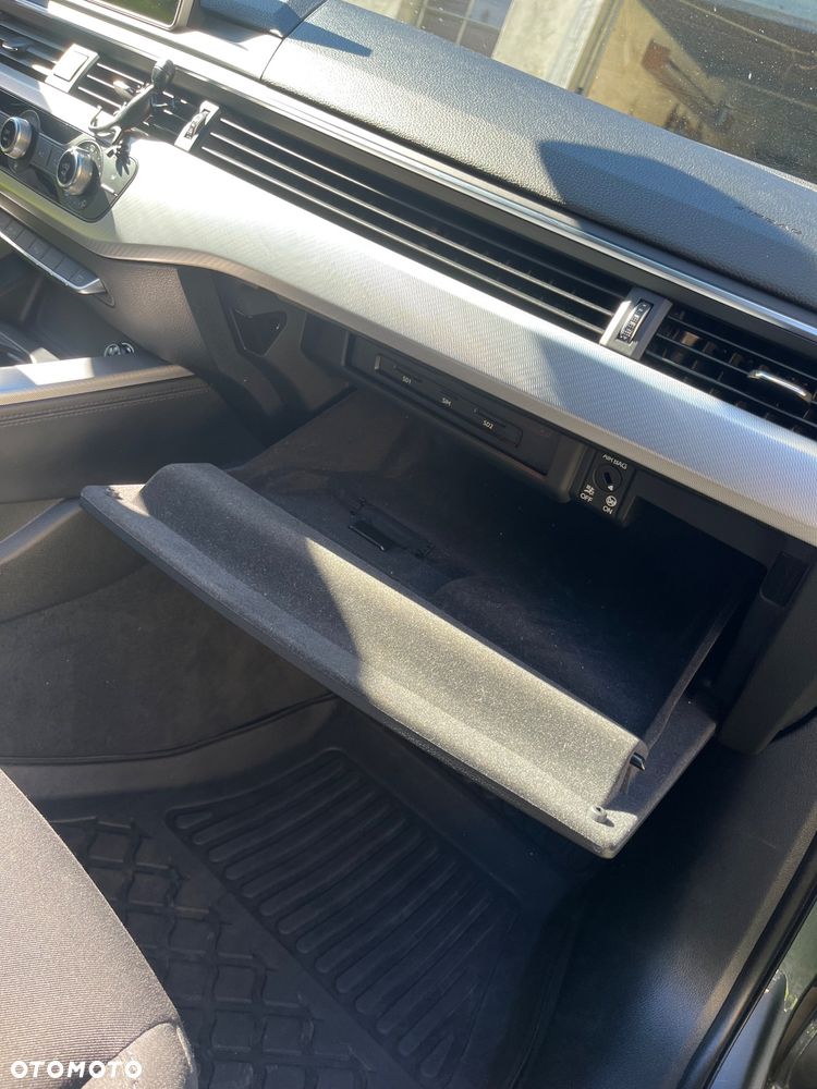 Audi A4 Avant 2.0 TDI S tronic - 35