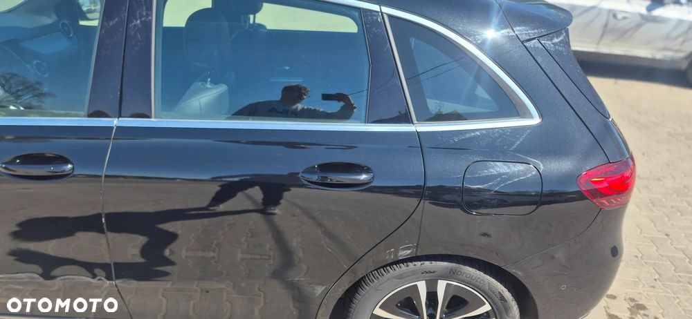 Mercedes-Benz Klasa B 180 d Style 8G-DCT - 13