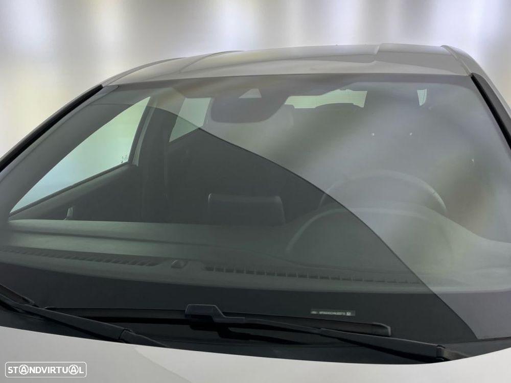 Ford Focus 1.0 EcoBoost MHEV ST-Line — fotografia 19