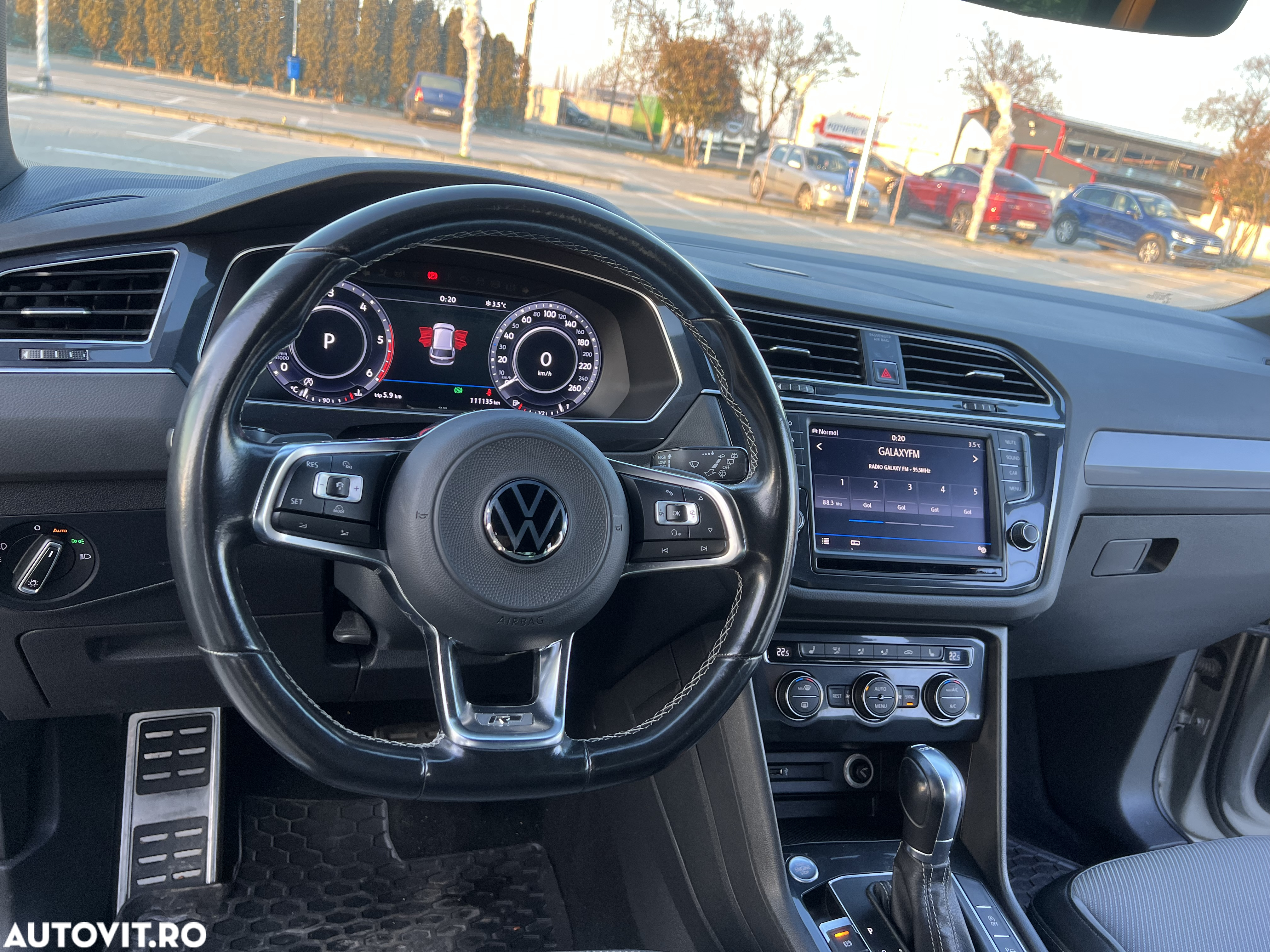 Volkswagen Tiguan - 19