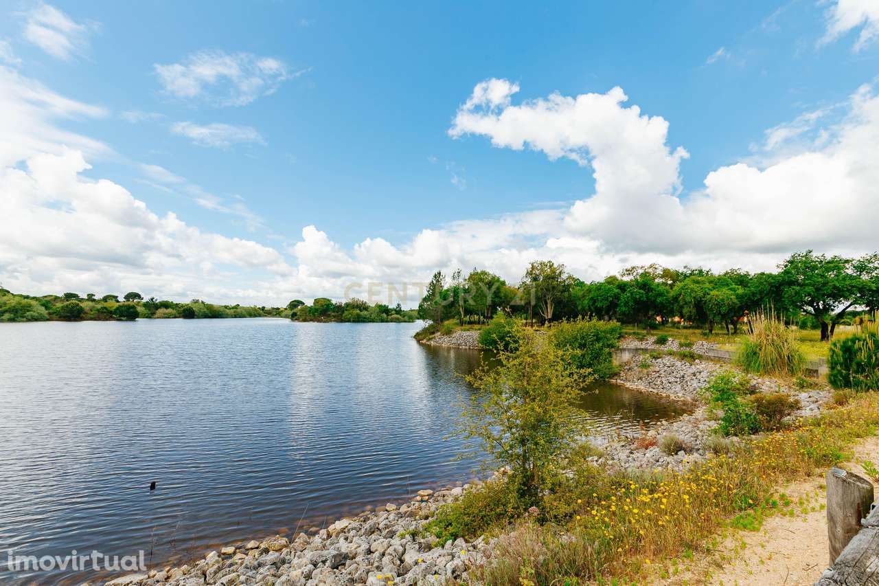 Lote Premium com 3.065 m2 junto à Lagoa | Vila Nova de Santo Estevão - Grande imagem: 2/17