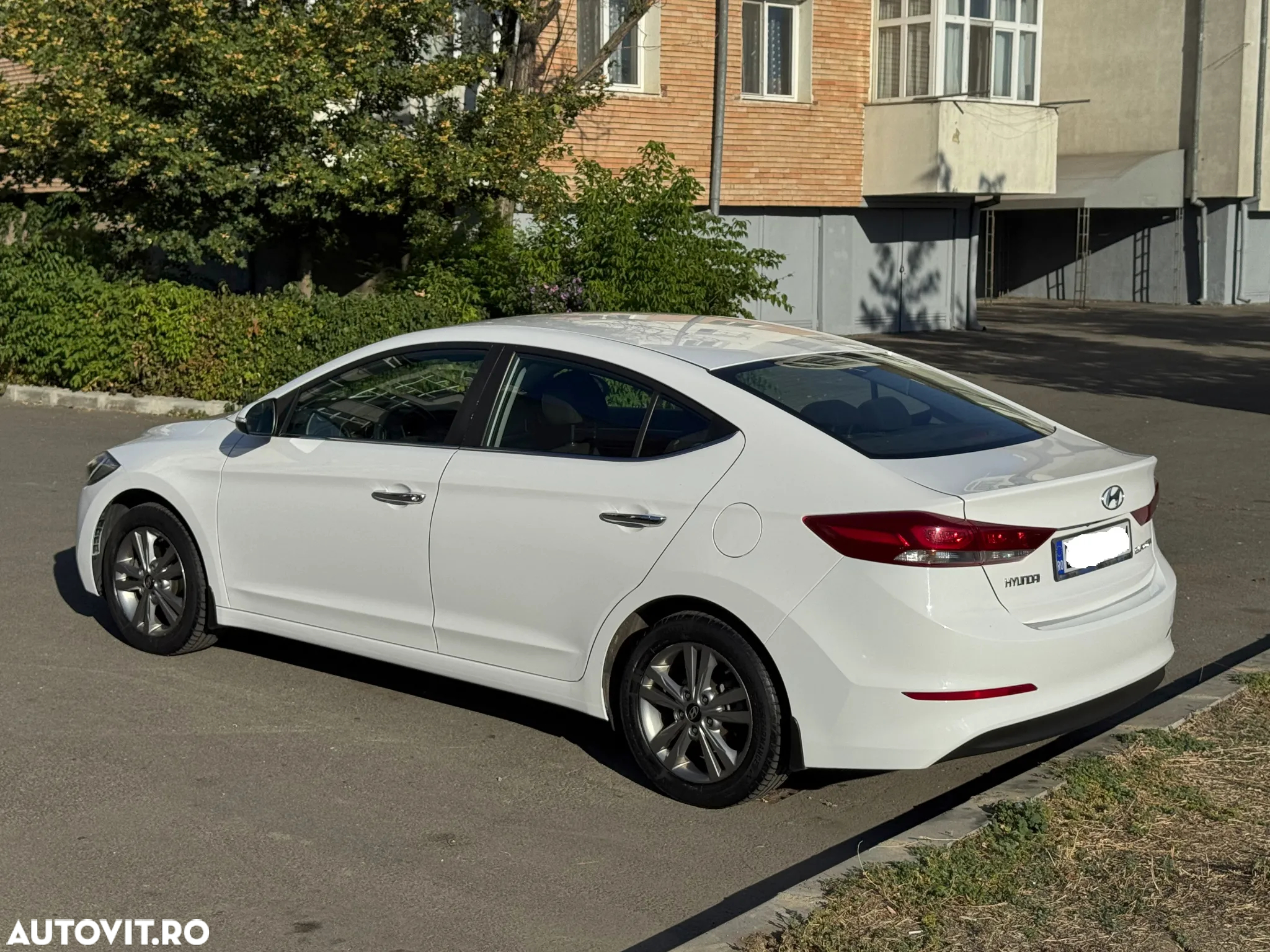 Hyundai Elantra 1.6 MPi Comfort - 6