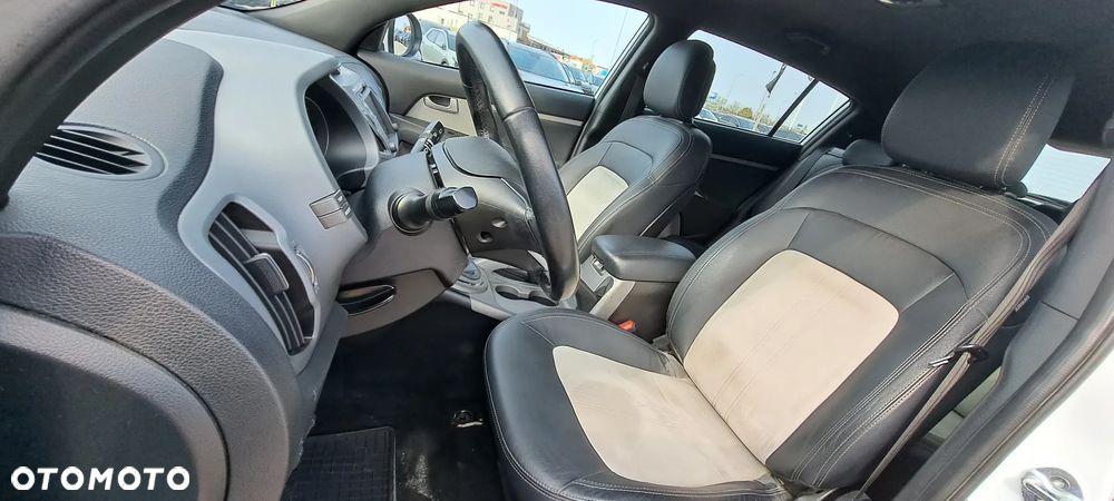 Kia Sportage 1.6 GDI Business Line 2WD - 33