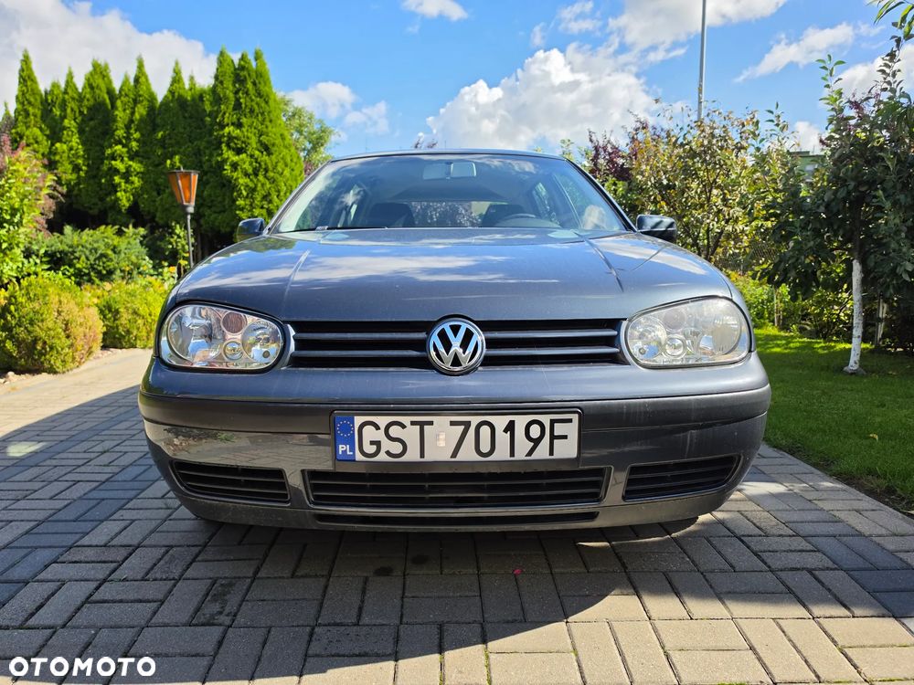 Volkswagen Golf - 2