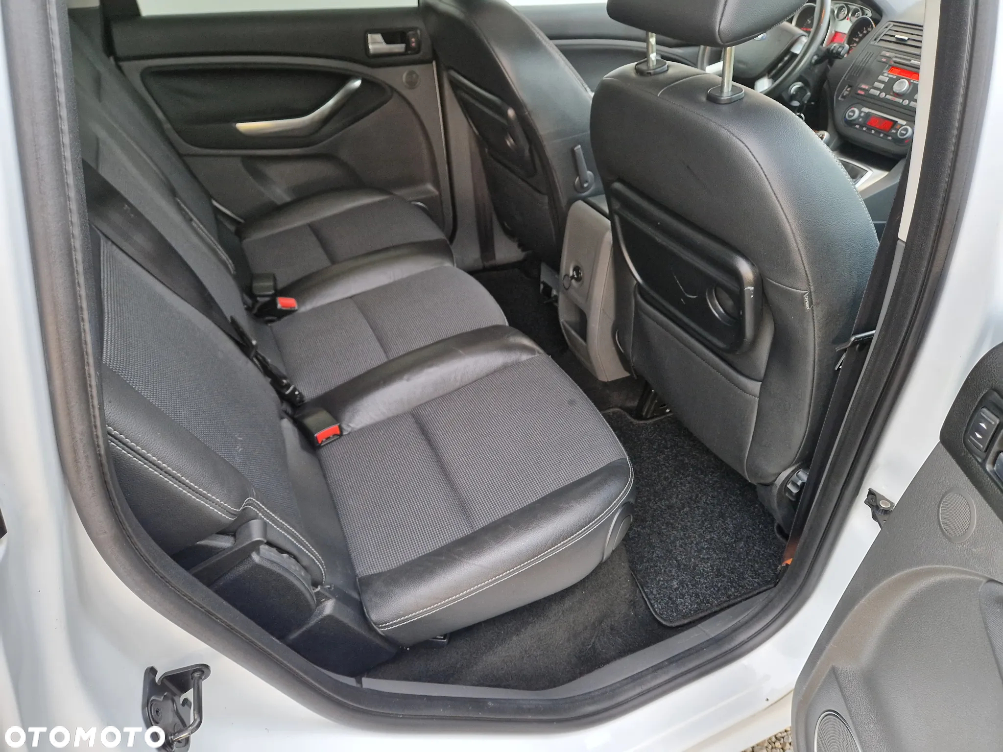 Ford C-MAX 1.8 Titanium - 17