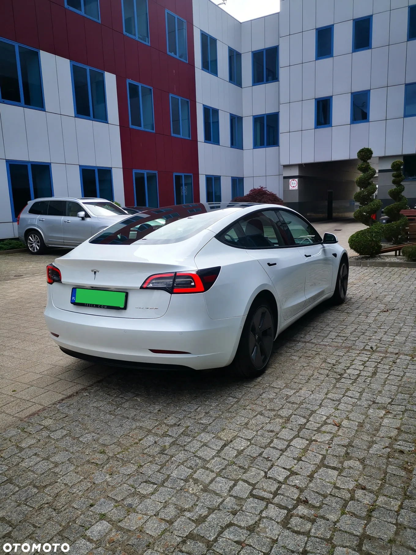 Tesla Model 3 - 9