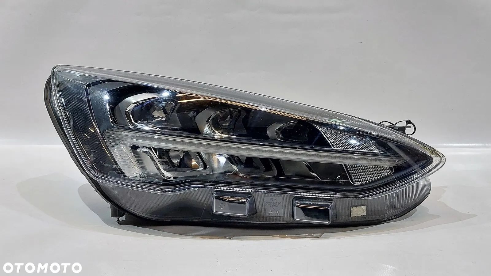 LAMPA PRZÓD PRAWA FOCUS IV MK4 20r FULL LED EUR MX7B-13E014-EB - 1