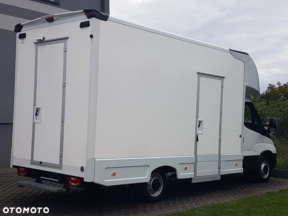 Iveco DAILY KONTENER NISKOPODŁOGOWY 4,43x2,23x2,42 SKLEP FOODTRUCK BAR KLIMA KONIOWÓZ KAMPER - 4