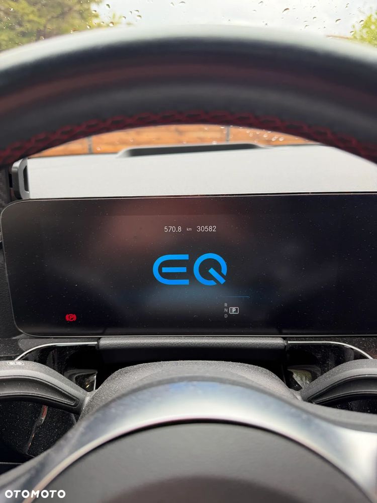 Mercedes-Benz EQA 300 66.5kWh 4-Matic AMG Line - 12