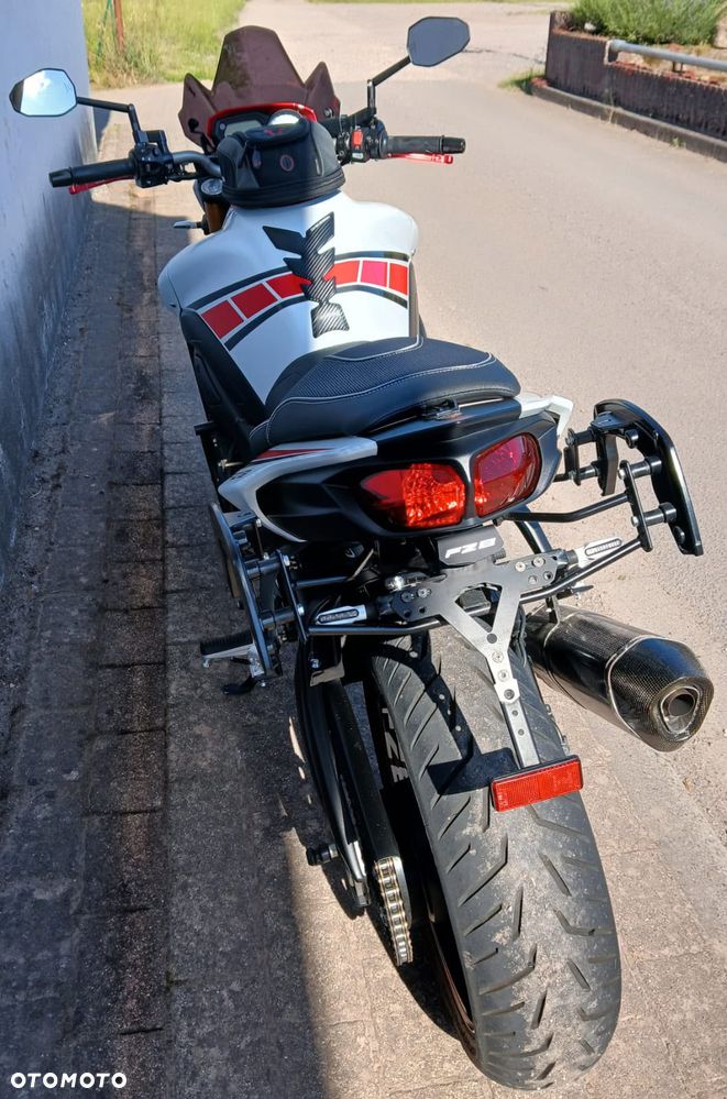 Yamaha FZ8 - 4