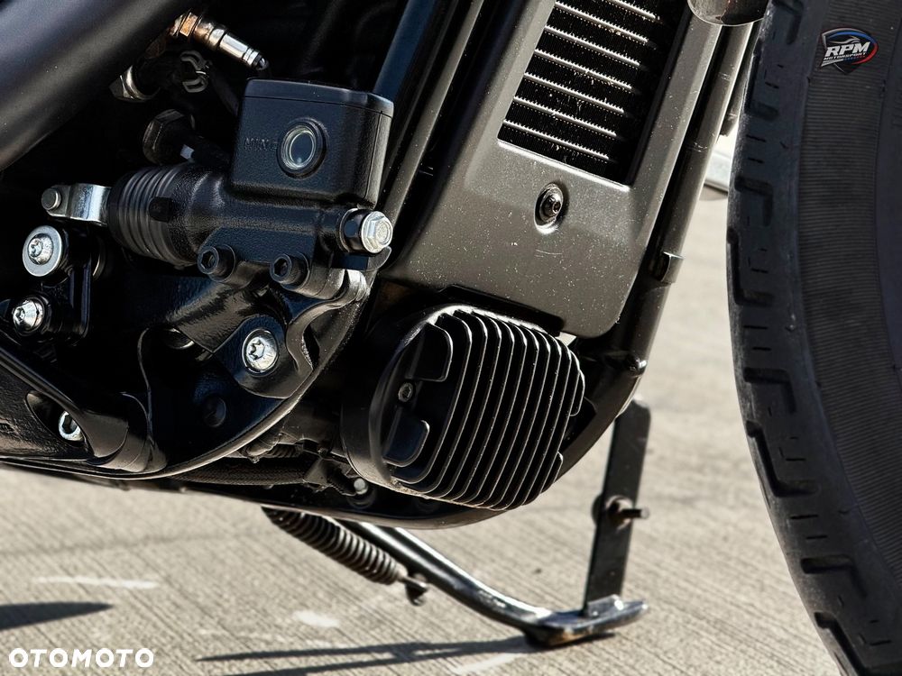 Harley-Davidson Softail Street Bob - 14