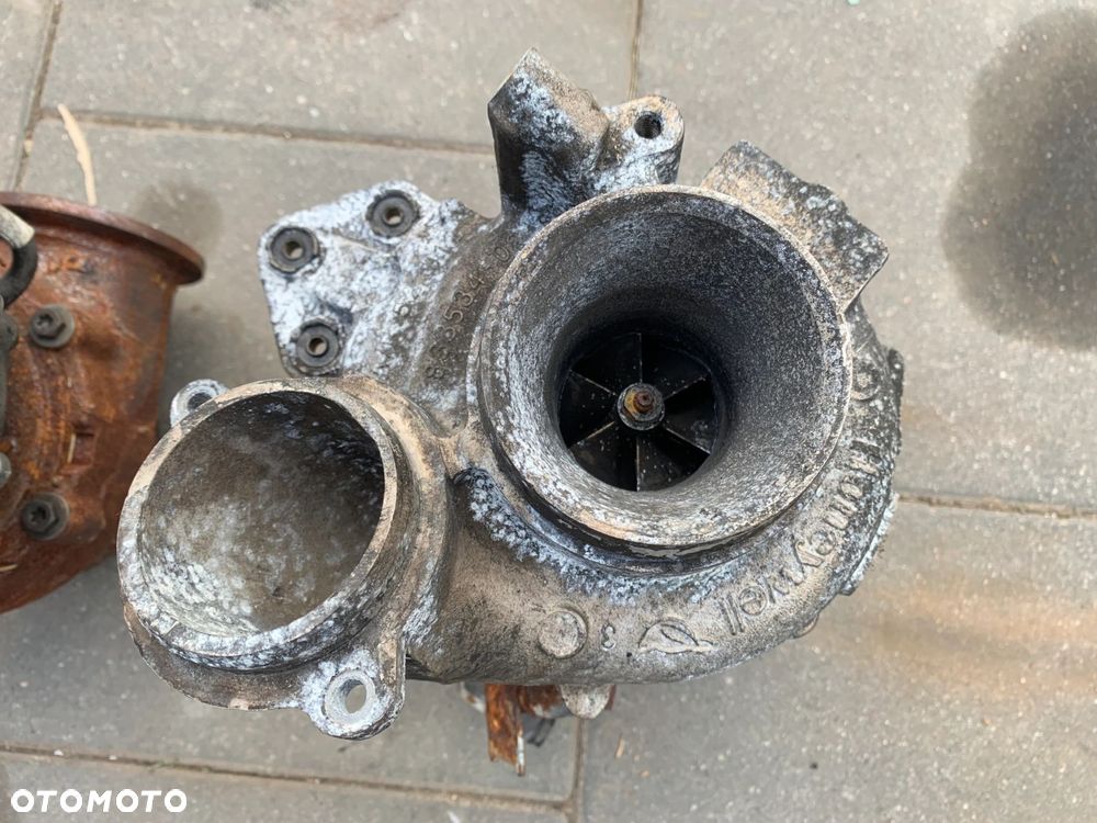 TURBINA TURBOSPRĘŻARKA BMW G11 G20 G30 3.0D 8584218 B57D30A - 3